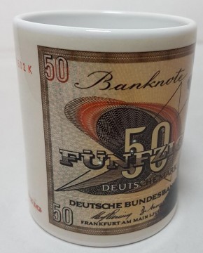 50 DM- Schein der Serie BBK-II auf Kaffeebecher (Geheime Währung)
